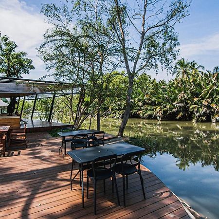 Hôtel Lumphawa Amphawa à Samut Songkhram Extérieur photo