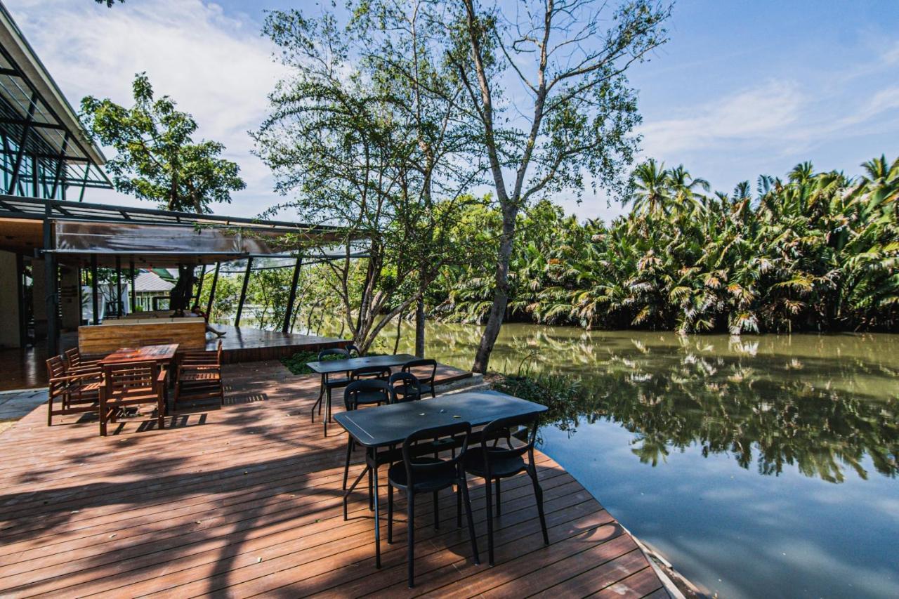 Hôtel Lumphawa Amphawa à Samut Songkhram Extérieur photo